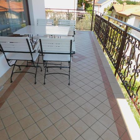 Ferienwohnung Apartma Mimoza Jagodje Exterior foto